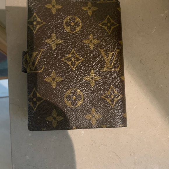 Louis Vuitton Authentic PM Agenda
Excellent used condition - Picture 3 of 14